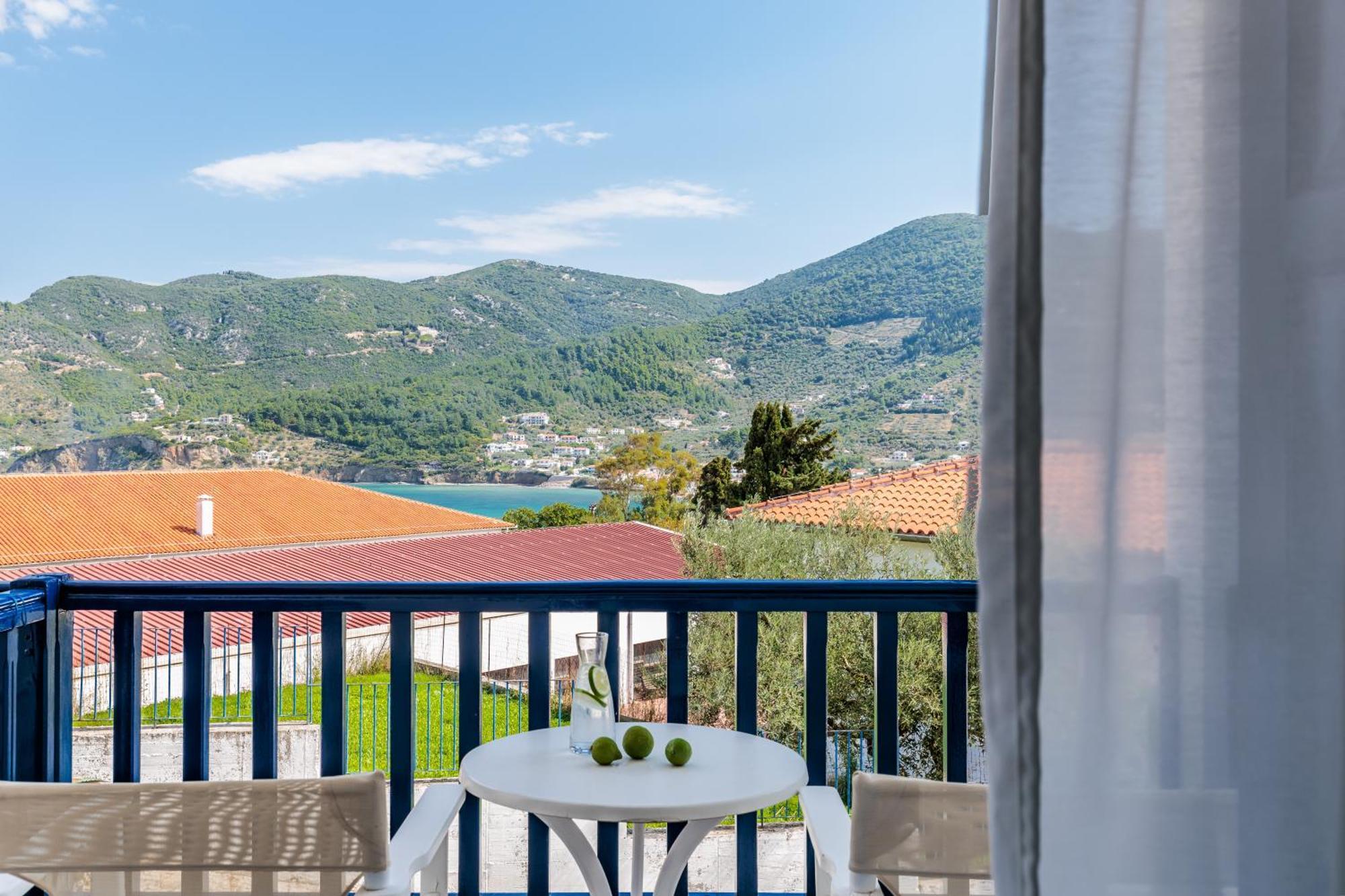 Aperitton Hotel Skopelos Exterior foto